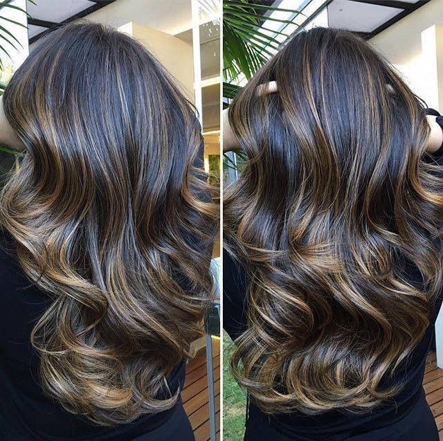 Brunette Hair With Highlights, Brunette Balayage, Brunette Balayage Hair, Hair Color Light Brown, Beautiful Hair Color, Hair With Highlights, Brown Hair Balayage, Cut Her Hair, Peinados Fáciles Para Cabello Corto