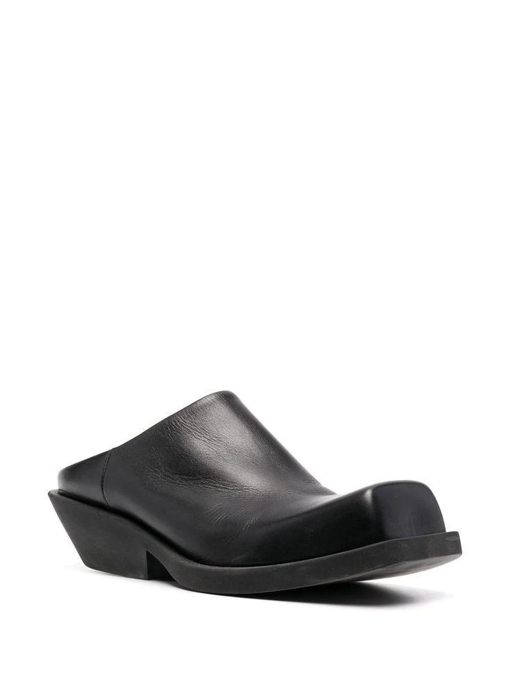 Marni Sabot slip-on Mules - Farfetch Marni Fussbett, Round Toe Shoes, Chanel 2, Slip On Mules, Iconic Bags, Flat Boots, Calf Hair, Ballet Flat Shoes, Pump Sandals