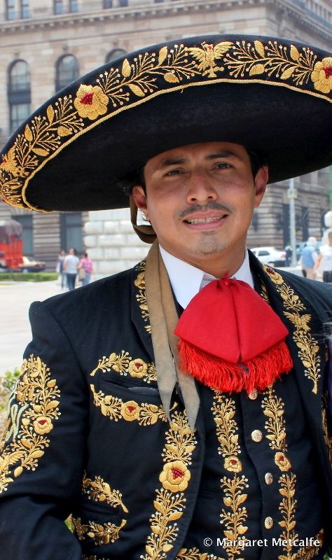 Traditional Mexican Mens Clothing, Mariachi Outfit Men, Sombrero Outfit, Mexican Traditional Clothing, Mariachi Outfit, Mexico Dress, Mexican Man, Mexican People, Formal Dresses For Men