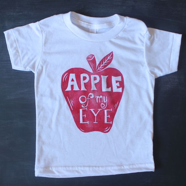 Apple Shirt, Apple Birthday, Apple Of My Eye, Clothes T Shirt, Apple Theme, Tshirt Ideas, Theme Birthday, Bees Knees, Toddler Gifts