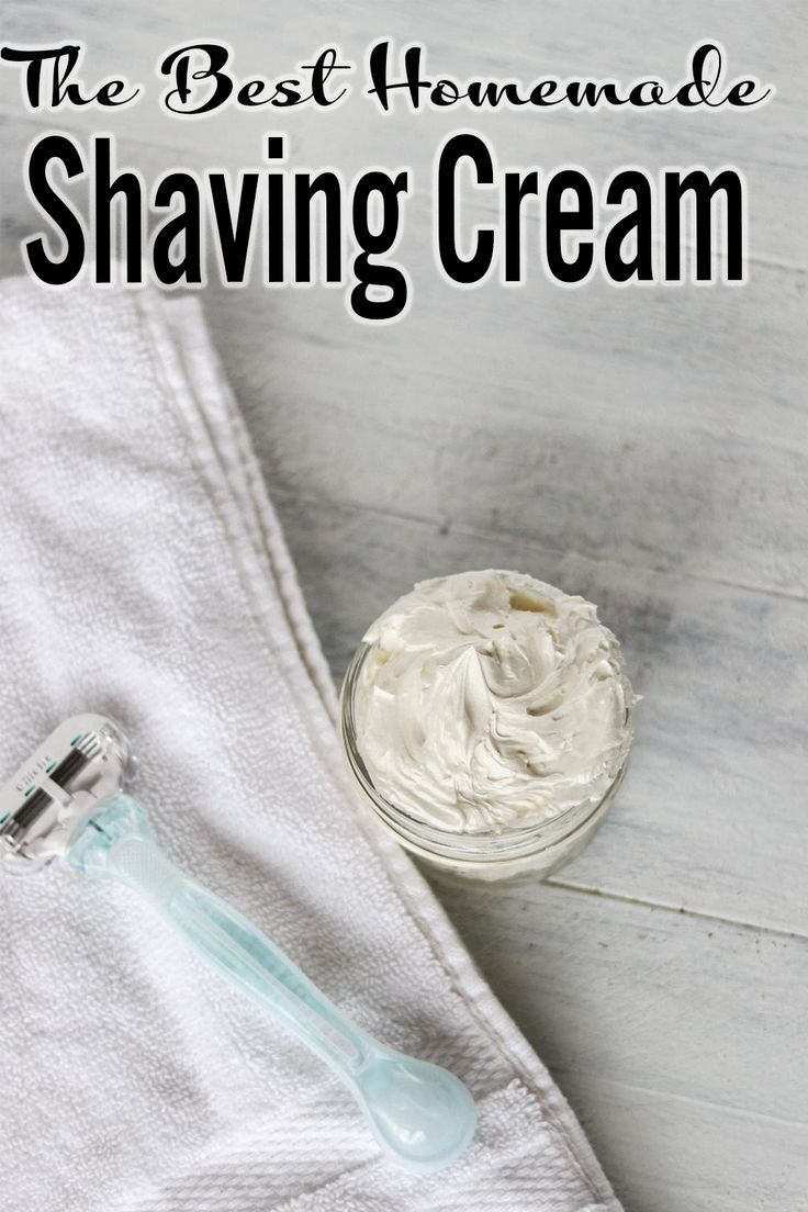 This DIY shaving cream whips up into a nice, light and fluffy mixture. You can keep it plain, or add your favorite essential oils for scent. It also makes a great handmade gift for Dads! Homemade Shave Oil, Coconut Oil Shaving, Bumblebee Apothecary, Diy Shaving Cream, Homemade Shaving Cream, Face Cream Recipe, Diy Face Moisturizer, Anti Aging Homemade, Magnesium Lotion