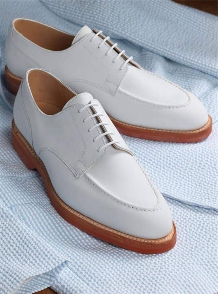 Handmade White Color Genuine Leather Stylish Apron Toe Hand Painted Oxfords Lace Up Dress Shoes ❤ Upper Material👉 Genuine Leather ❤ Inner Linings👉 Soft Leather ❤ Style👉 Apron Toe ❤ Color👉 White ❤ Sole👉 Leather ❤ Gender👉 Male ❤ Heel👉 Leather ❤ Totally Hand stitched 👍 Manufacturing Time 7 to 10 Business Days Accessories may differ Sometime a little from original picture due to availability Colored rubber out sole extends durability and longevity of these striking men's dress shoes LOAFER T White Dress Shoes Men, Gents Shoes, Making Shoes, White Shoes Men, Shoes Formal, White Dress Shoes, Derby Dress, Shoe Making, Gentleman Shoes