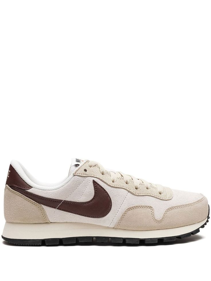 beige/brown suede panelled design signature Swoosh logo detail round toe front lace-up fastening logo patch at the tongue branded heel counter ridged rubber sole These styles are supplied by a premium sneaker marketplace. Stocking only the most sought-after footwear, they source and curate some of the most hard to find sneakers from around the world. Light Sneakers, Nike Air Pegasus, Suede Sneakers, Brown Suede, Patch Logo, Nike Air, Stockings, Shoes Sneakers, Men's Shoes