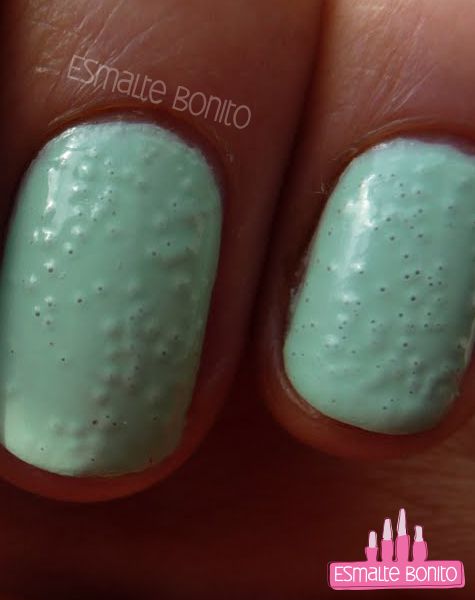 Como Evitar/Disfarçar Bolinhas no Esmalte | Esmalte Bonito Diy Manicure, Nail Inspo, Beauty Hacks, Hair Makeup, Manicure, Nails, Makeup, Beauty, Make Up