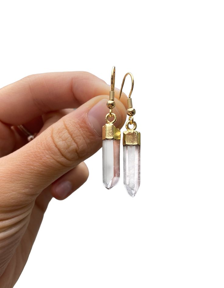 THE EARRINGS: *Clear Quartz Earrings *High quality hypoallergenic earring hooks  *Made with quality and precision in my Philadelphia studio *All jewelry comes in reusable jewelry box *I am happy to leave a note if it is being bought as a gift MEASUREMENTS: *Crystal earrings - approximately 1.75cm long SHIPPING: *FREE SHIPPING ON ALL ORDERS! All orders will be shipped within 3 business days via first class USPS. I usually ship within 24 hours of the order.  CONTACT ME: *Please message me with any Minimalist Crystal Drop Earrings With Ear Wire, Minimalist Crystal Drop Earrings, Clear Round Crystal Earrings With Ear Wire, Round Clear Crystal Earrings With Ear Wire, Minimalist Crystal Earrings With Ear Wire For Gift, Minimalist Dangle Crystal Earrings With Ear Wire, Clear Dangle Crystal Earrings As A Gift, Minimalist Clear Crystal Earrings For Gift, Handmade Clear Earrings For Everyday