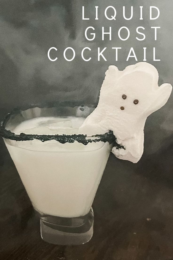 Spooky Liquid Ghost Cocktail Liquified Ghost Cocktail, White Witch Cocktail, White Halloween Drinks, Drunk Ghost Cocktail, Scream Movie Cocktail, Ghost Milk, Ghoul Party, Ghost Cocktail, Dry Ice Cocktails