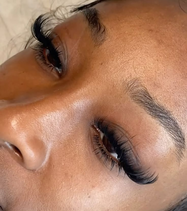 Lashes Extensions Bottom And Top, Wispy Full Lashes, Mink Lashes Extensions Black Women, Bottom Lashes Black Women, Lash Extensions Black Women, Volume Wispy Eyelash Extensions, Lashes Ideas, Lash Looks, Lash Maps