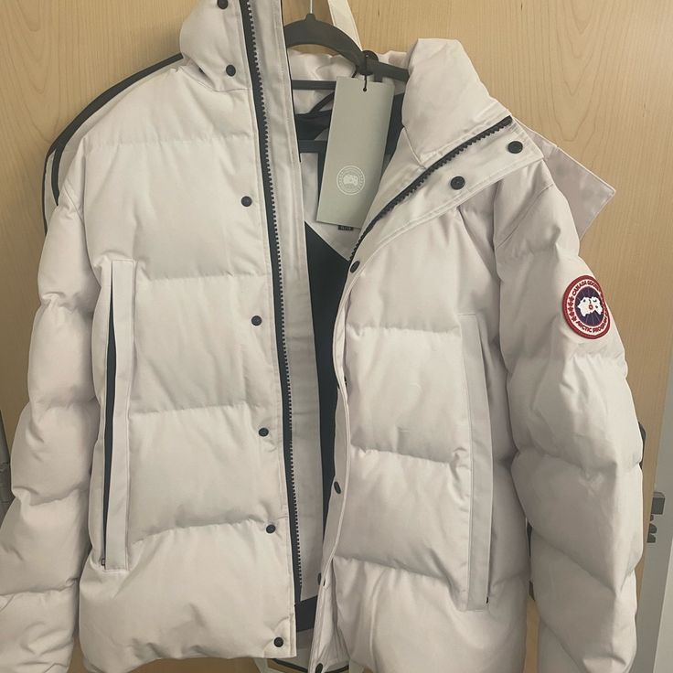 Like New With Tags. Only Slight Wear. Women’s Sizing Canada Goose, Canada Goose Jackets, White Color, Color White, Jackets & Coats, Like New, Jackets For Women, Tags, How To Wear