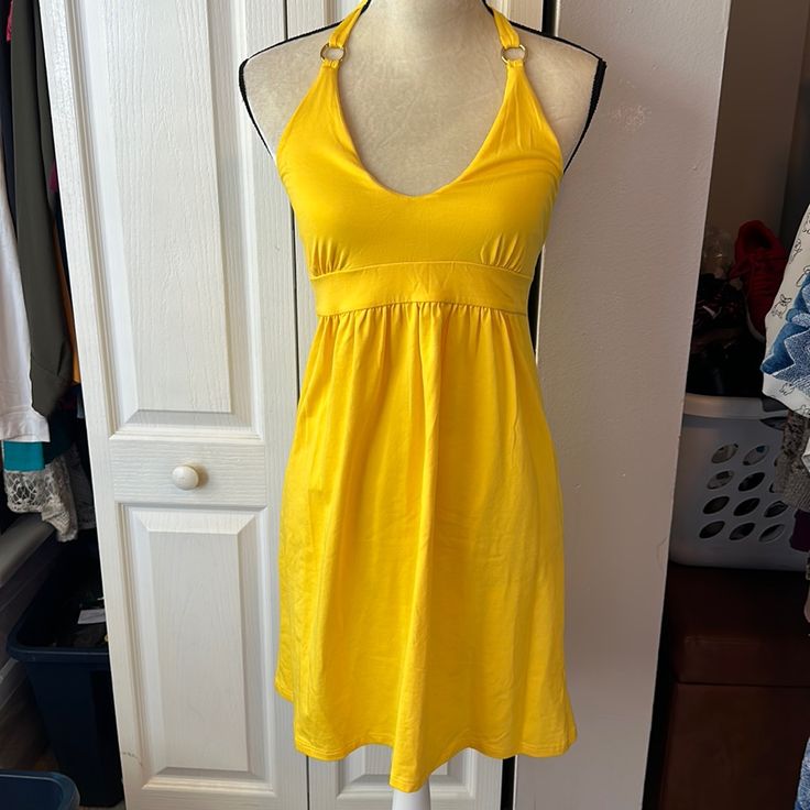 Victoria’s Secret Bra Top Halter Dress Size Small. Nwt G12 Victoria's Secret Spaghetti Strap Summer Dresses, Victoria's Secret Sleeveless Bedtime Dresses, Fitted Sleeveless Halter Dress With Built-in Bra, Victoria's Secret V-neck Daywear Dress, Lace Up Back Dress, Victoria's Secret Yellow Beachwear, Blue Slip Dress, Victoria Secret Dress, Secret Dress