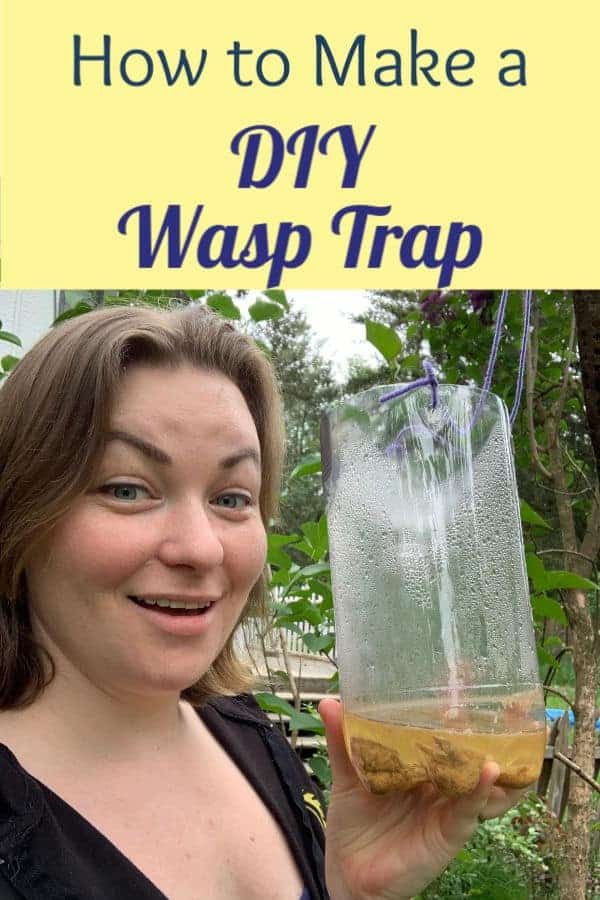 a woman holding up a jar filled with liquid and the words how to make a dry wrap trap