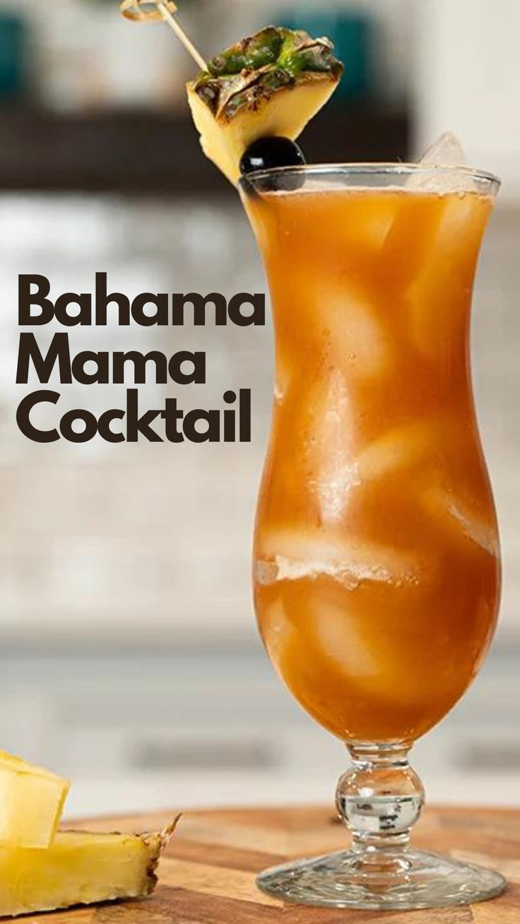 Bahama Mama Cocktail Pineapple Rum Cocktail, Coconut Rum Cocktails, Popular Summer Cocktails, Summer Rum Cocktails, Bahama Mama Cocktail, Hawaiian Cocktails, Pineapple Cocktail, Malibu Rum, Pineapple Rum