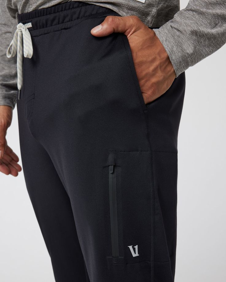 A fresh take on athleisure and a staple in your wardrobe, the Sunday Performance Joggers are premier in fit, function and soft stretch. This jogger style will keep you moving with less bulk around your ankles. | Vuori Sunday Performance Jogger Pants | Black | Medium Vuori makes premium performance apparel inspired by the active Coastal California lifestyle; an integration of fitness, surf, sport, and art. Breaking down the boundaries of traditional activewear, we are a new perspective on perform Best Joggers, Athletic Joggers, Herringbone Jacket, Coastal California, California Lifestyle, Design Movements, Black Joggers, Fashion Joggers, Mens Joggers