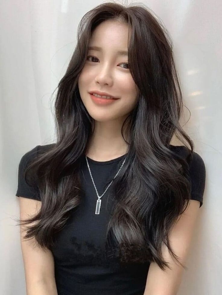 Long and Voluminous Waves (Grace Perm) Korean Wavy Perm Medium, Korean Curls Loose Waves, Curl Korean Hair, Korean Curl Hairstyle, Korean Perms Women, Loose Korean Perm, S Curl Korean, Korean Perm Hairstyles Women, Korean Setting Perm