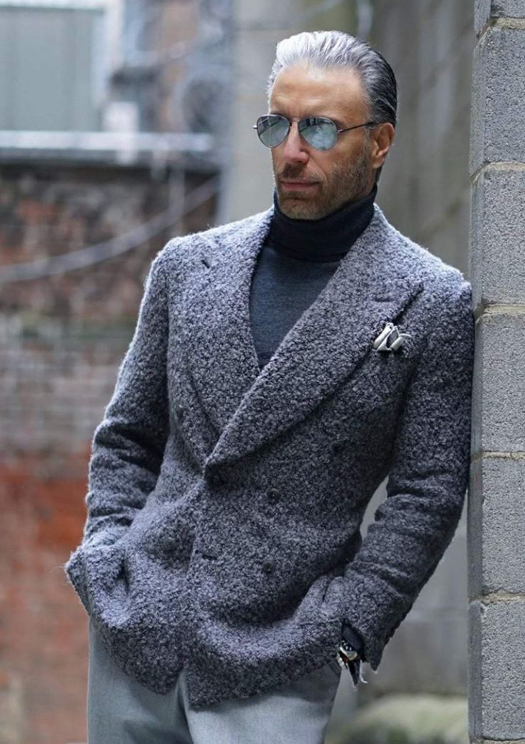 Christopher Korey, Older Mens Fashion, Boucle Sweater, Casual Chique, Fashion Suits For Men, Retro Mode, Mens Fashion Classy, Sharp Dressed Man, Stylish Mens Outfits