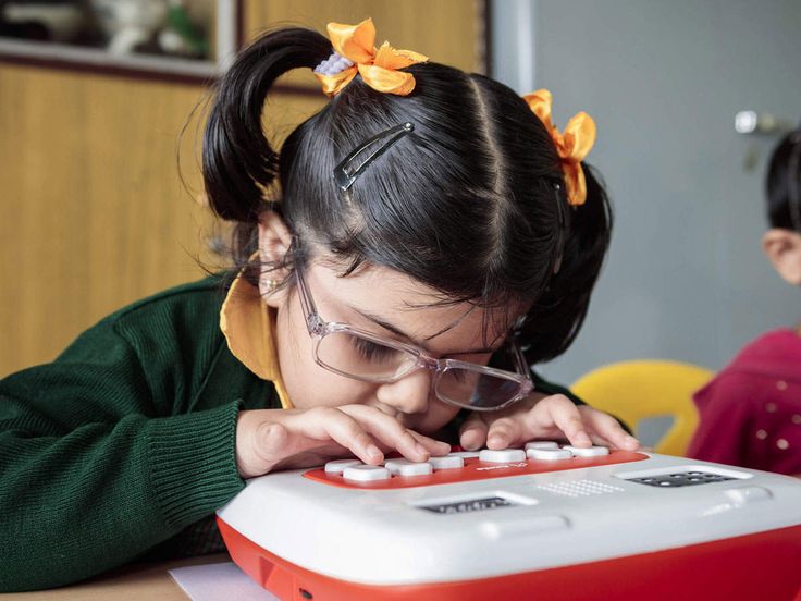 Braille has been a fundamental tool for the blind in terms of literacy, employment and independence. Annie, a self teaching Braille device, is empowering by visually impaired by helping them learn Braille by themselves through interactive content. Braille Literacy, Smart Class, Visual Impairment, Alphabet Songs, Low Vision, Teaching Practices, Collaborative Learning, Learning Numbers, Developing Country