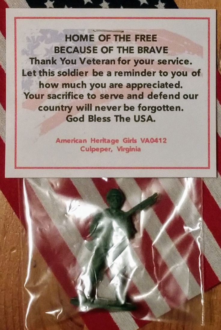 Veteran Gifts Diy, Military Appreciation Football Game, Diy Veterans Day Gifts, Veterans Day Table Decorations, Veterans Day Gift Ideas Diy, Veterans Day Gift Ideas, Veterans Appreciation, Soldier Care Packages, Military Retirement Parties