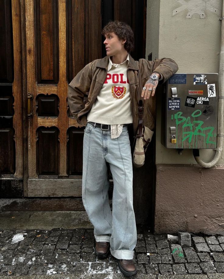 Red Jacket Outfit, Aesthetic Male Outfits, Vintage Outfits Men, Outfit Street Style, Masc Fashion, Masc Outfits, Street Style Fall, Street Fashion Men Streetwear, Guys Clothing Styles