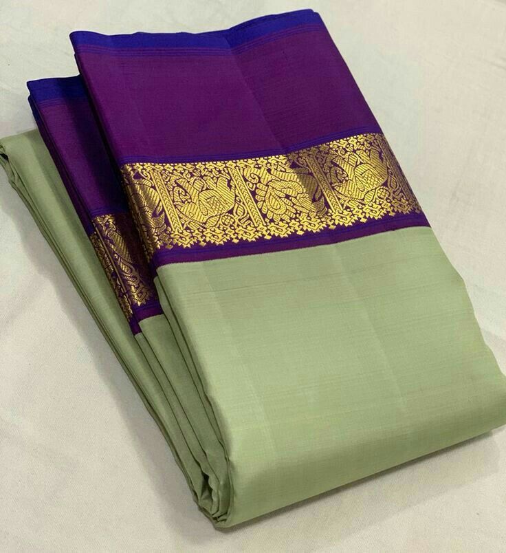 South Saree, Gold Silk Saree, Saree Color Combinations, Latest Blouse Neck Designs, Gold Jewelry Prom, Kanchi Sarees, Latest Silk Sarees, Kanjivaram Sarees Silk, Simple Saree Designs