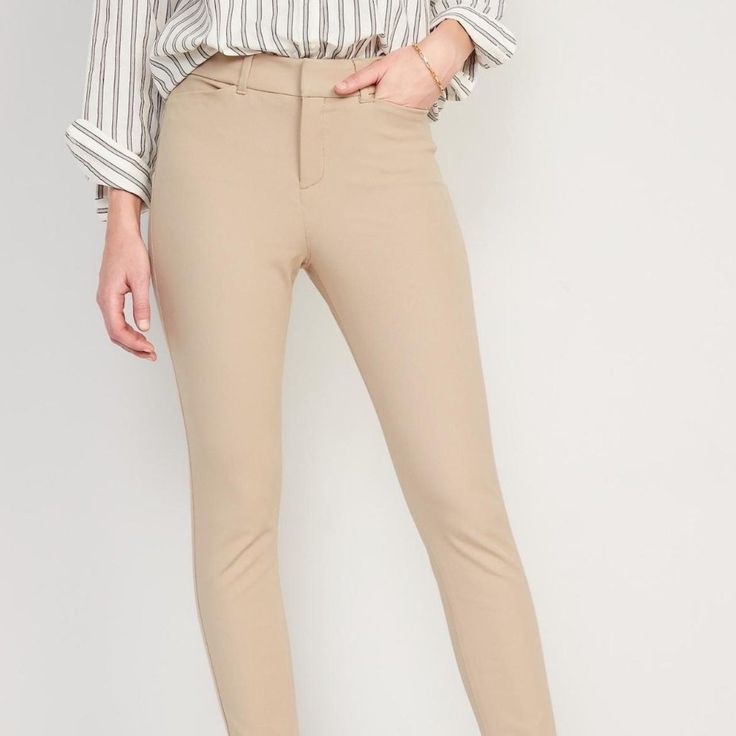 Tan Skinny Ankle Pants New With Tags **Waist Runs Big (I Am A 25 And They Are Big On Me) Spring Ankle-length Khaki Pants, Chic Khaki Ankle-length Pants, Fitted Beige Ankle-length Pants, Khaki Ankle-length Pants With Pockets, Fitted Khaki Ankle-length Pants, Navy Pants, Ankle Pants, Old Navy, Pant Jumpsuit