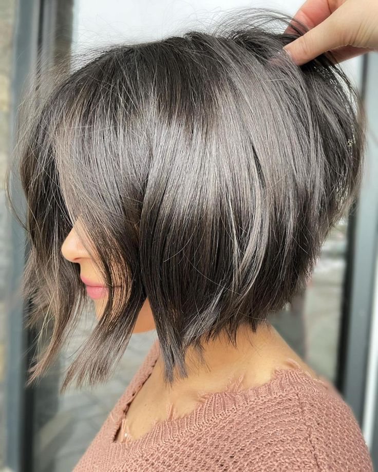 Stacked Inverted Bob Angled Bob Haircuts, Haircut Images, Light Curls, Angled Bob Hairstyles, Textured Haircut, Angled Bob, Natural Wavy Hair, Inverted Bob, Hair Shows