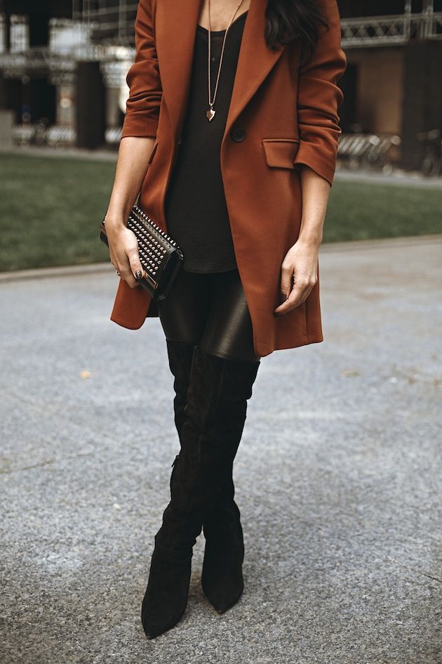 rust & black Rust Brown Blazer Outfit, Rust Colored Blazer Outfit, Orange Suede Jacket Outfit, Rust And Black Outfit, Rust Blazer Outfit Women, Rust Orange Outfits, Rust Jacket Outfit, Rust Coat Outfit, Black And Brown Outfit Women