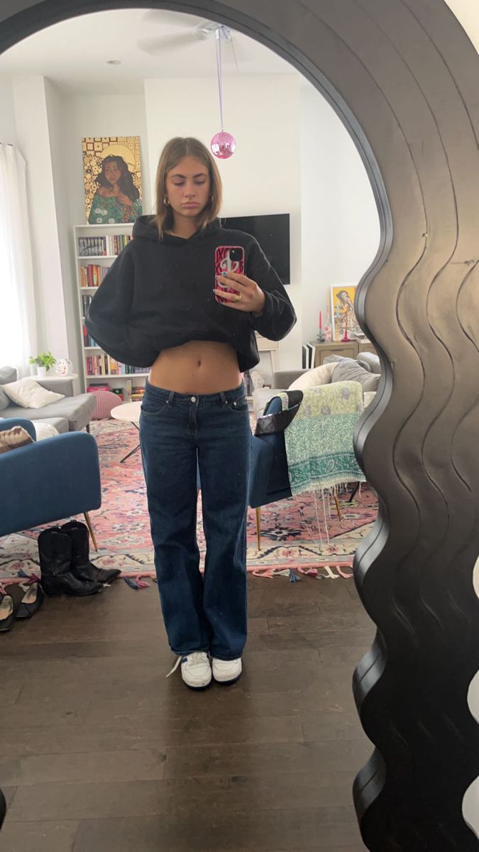 Aritzia Hoodie Outfit, Adidas Hoodie Outfit, Dark Wash Jeans Outfit, Dark Washed Jeans Outfit, Wash Jeans Outfit, Cute Room, Winter Mood, Uni Outfits