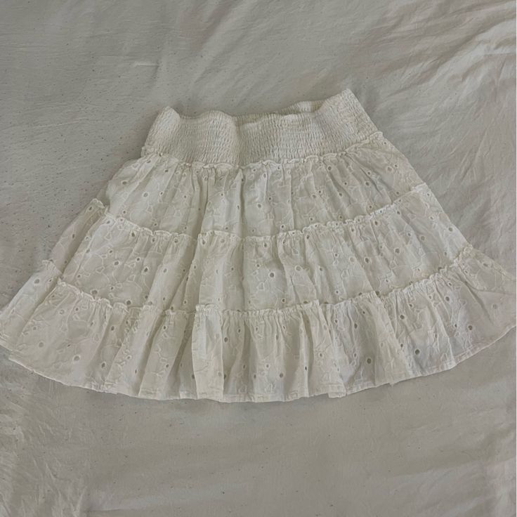 Super Cute Skirt For Summer And Spring! Never Worn And Has Tags!! Adjustable Waistband So Could Definitely Size Up! Cute White Tiered Skirt, Cute White Skirted Bottoms, Cute White Cotton Skirt, Cute White Mini Length Bottoms, Cute White Mini Bottoms, White Flowy Cotton Mini Skirt, White Tiered Skirt For Vacation, White Mini Skirt For Vacation, Cute White Vacation Bottoms