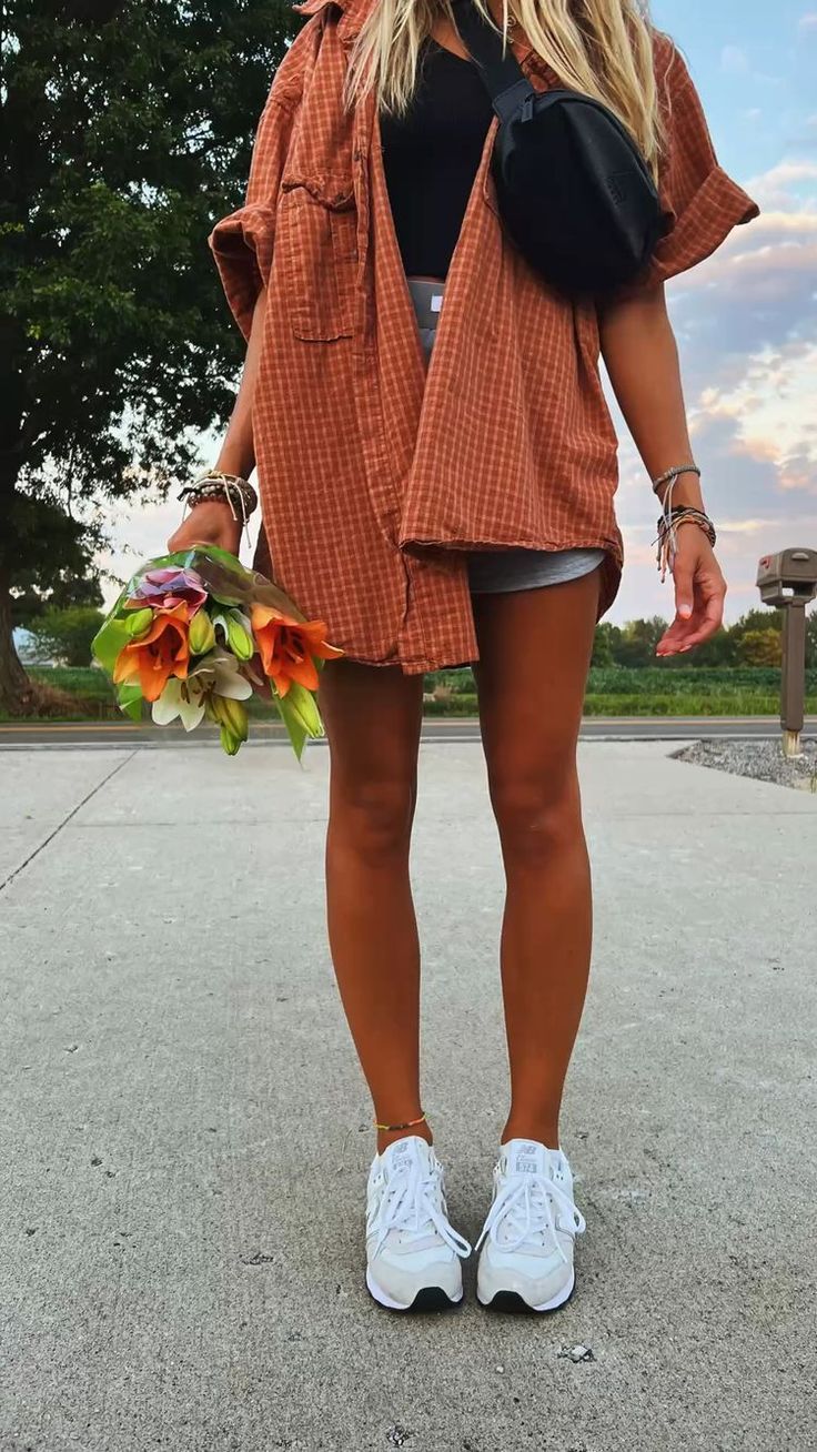 Trendy Florida Outfits, Wild And Free Outfits, Fall Fits Florida, Nice Casual Outfits Woman Summer, Camp Chic Outfit, College Outfits Granola, Warm Weather Rainy Day Outfit, September Outfits Warm Weather, Cute Boho Summer Outfits