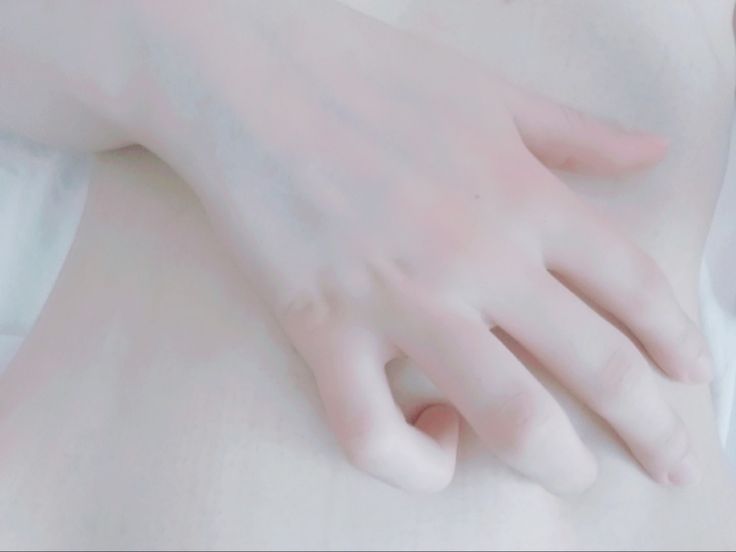 Pale Kpop Idol, Vampire Skin Aesthetic, White Hands Aesthetic, White Skin Aesthetic, Pale Skin Aesthetic, White Esthetic, Vampire Skin, Pale Person, Very Pale Skin