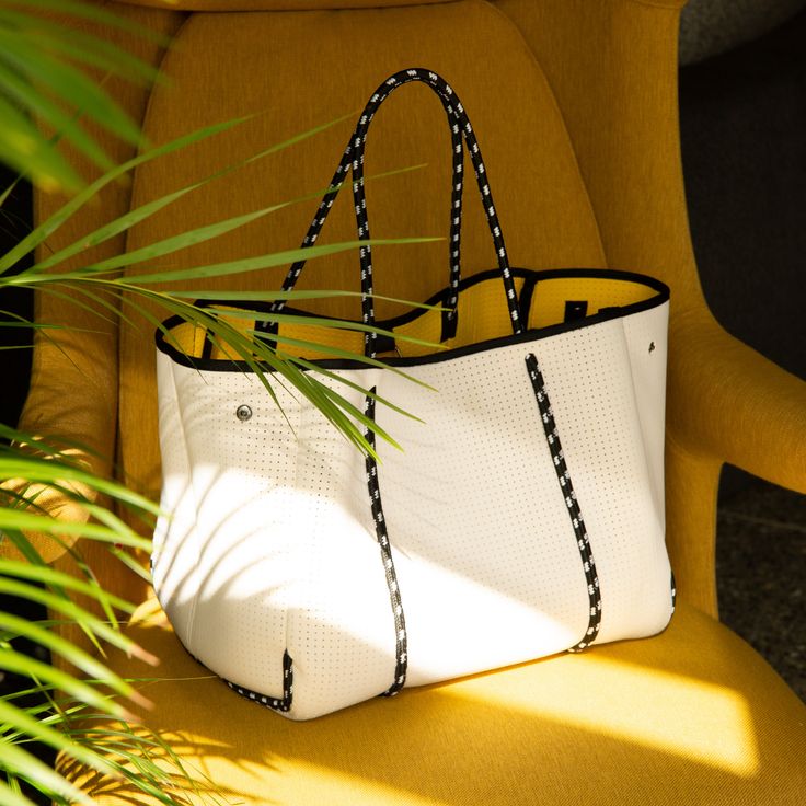 The cool, everyday bag that’s perfect for work, gym, beach, traveling, and everything in between. Everyday Tote, Everyday Bag, The Cool, Yellow White, Gym, Yellow