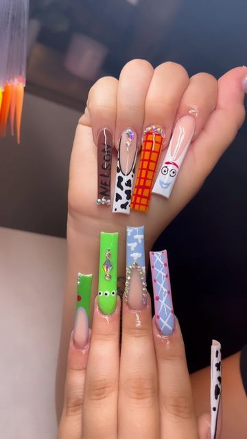 Character Acrylic Nails, Toy Story Nails Acrylic, Diy Claws, Tapered Nails, Toy Story Nails, Weird Vibes, Crazy Nail Designs, Cartoon Nails, Curved Nails