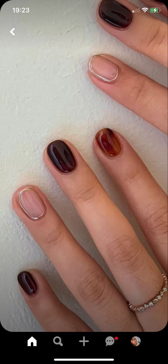 pinterest- millipreeya15 Cute Simple Fall Nails Short, Classy But Fun Nails, Simple Short Nail Designs Fall, Really Short Fall Nails, Nail Art To Do At Home, Short Nail Designs Thanksgiving, Short Fall Manicure, Natural Nails Designs Gel, Short Nails For Guitar Players