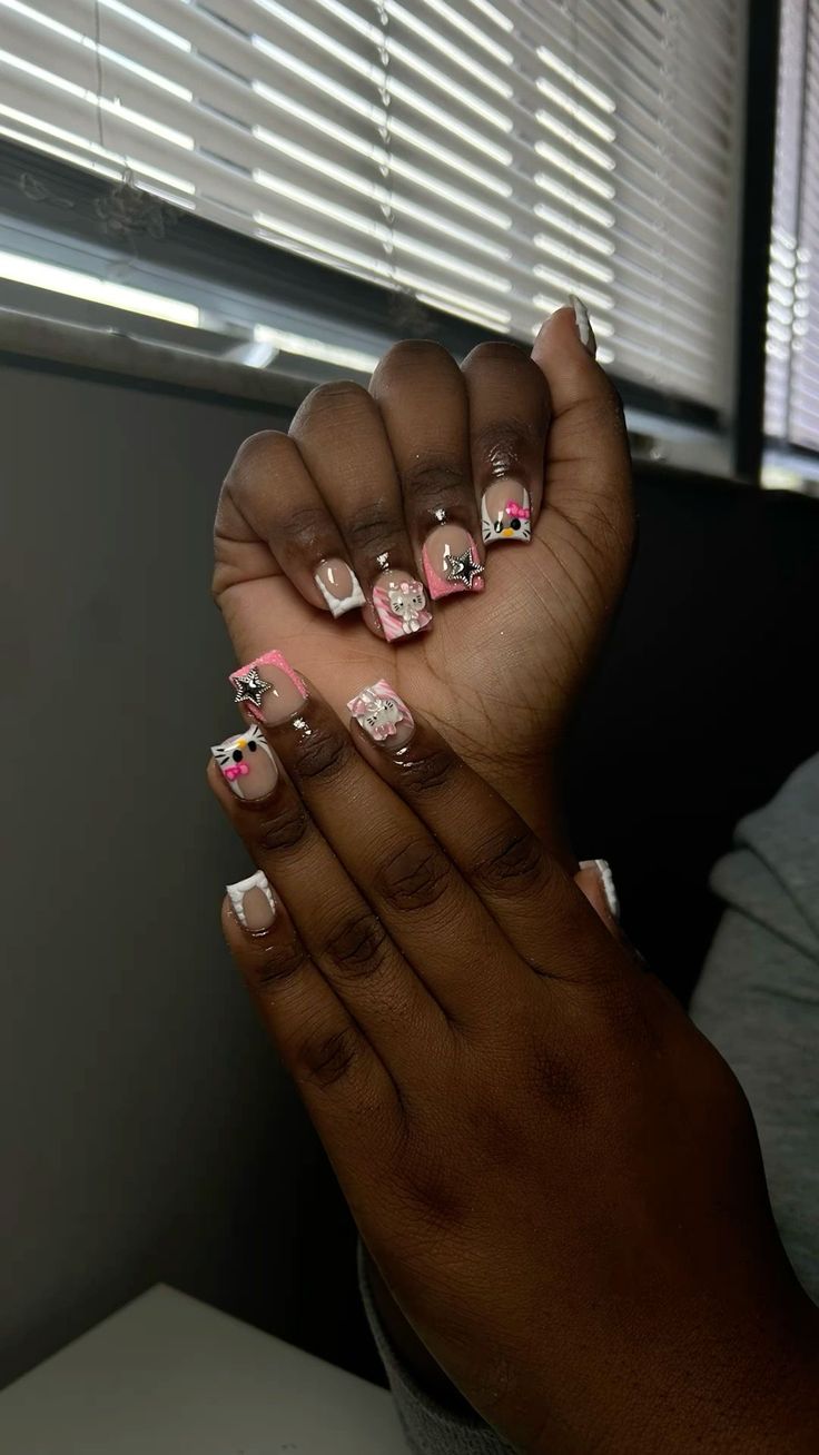 Short Acrylic Nails Designs Hello Kitty, Nails French Tip With Design Short, Black Girls Nails Ideas Short, Short French Designs, Hello Kitty Nail Designs Short, Nail Ideas Black Girls Short, Simple Hello Kitty Nails Short, Hello Kitty Toes Nail Design, Short Nails Inspo Black Women