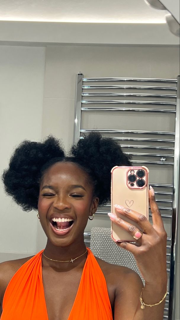 Flower Hairstyles, Afro Puff Hairstyles, Afro Puffs, Hairstyles Black Hair, Hair Styles Easy, Hair Puff, Fall Hairstyles, Quick Natural Hair Styles, Natural Afro Hairstyles