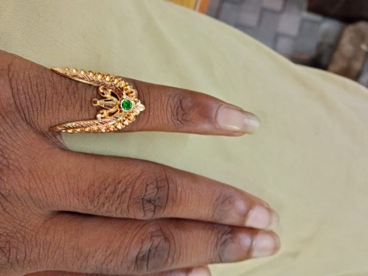 Vangi Ring, Vanki Designs Jewellery, Vanki Ring, Gold Jewellery India, Bridal Necklace Designs, Gold Temple Jewellery, Lotus Ring, Gold Jewellry, Hand Rings