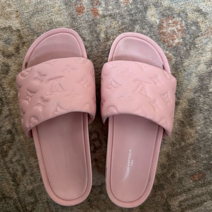 Pink Lv Monogrammed Slides Size 37 Pink Lv Slides, Louis Vuitton Slides, Louis Vuitton Pink, Louis Vuitton Shoes, Wear Pink, Slides, Women's Shoes Sandals, Shoes Sandals, Louis Vuitton