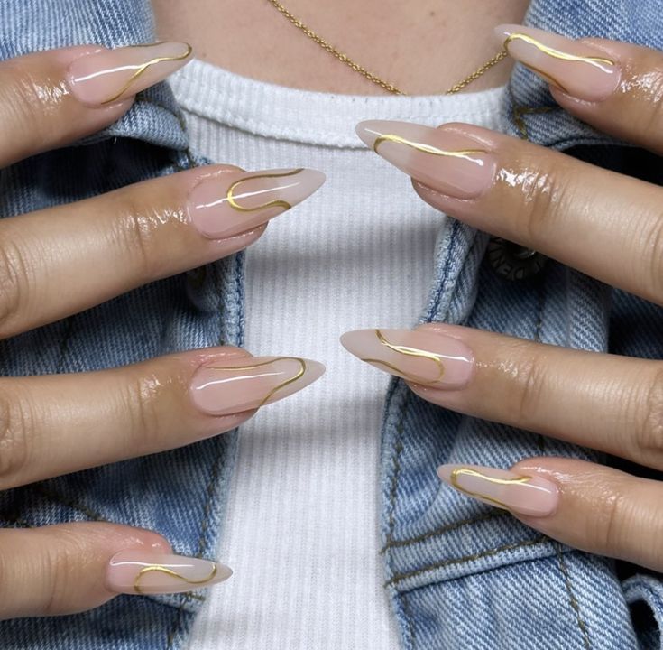 Gold Chrome Line Nails, Long Almond Nail Inspiration, Ombré Tip Nails, Almond Nails Gold Designs, Textures Nails, Nude Baddie Nails Almond, Almond Nails Simple Design, Gold Line Nail Design, Natural Nail Looks