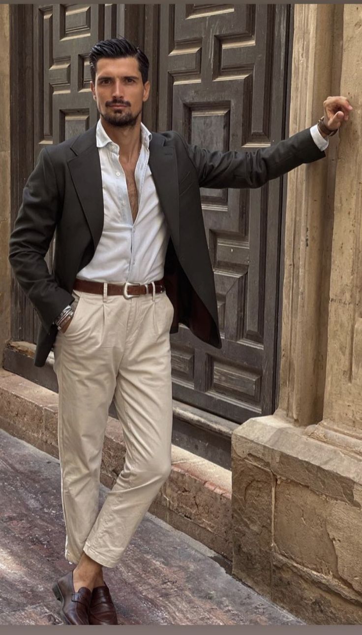 White Shirt Cream Pants Men, Khaki Blazer Outfit Mens, Casual Cocktail Attire Men, Italian Mens Fashion Classy, Cocktail Outfit Men’s, Elegant Male Outfit, Florence Italy Outfits, Nautical Inspired Outfit, Men Dressing