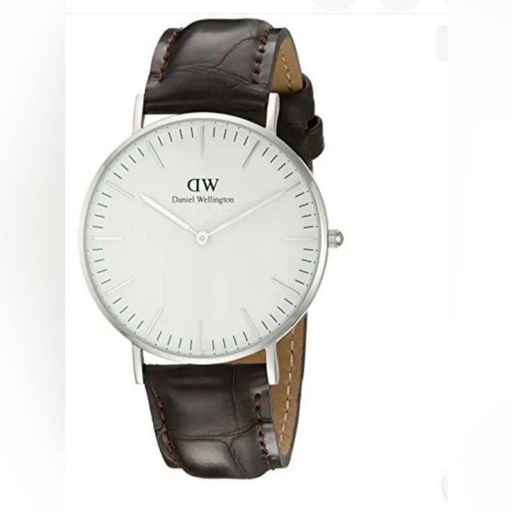 Daniel Wellington Stainless Steel Watch Leather Strap Elegant Everyday Watches With Analog Display, Classic Watch Accessories With Analog Display, Elegant Everyday White Watches, Elegant White Everyday Watches, Classic Round Everyday Watch Accessories, Classic Everyday Round Watch Accessories, White Watch With Leather Strap For Everyday, Classic White Watch For Work, Classic Analog Watch Accessories For Everyday