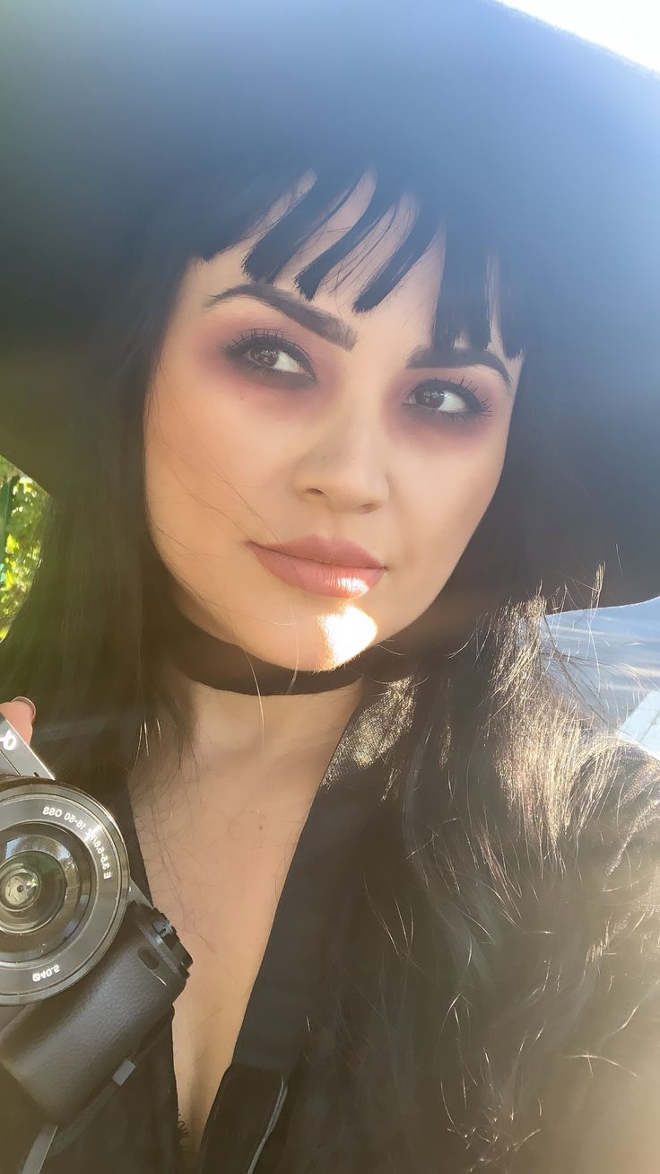 Sunken Eyes Makeup Halloween, Lydia Deetz Inspired Makeup, Lydia From Beetlejuice Makeup, Lidia Deetz Makeup, Lydia Deetz Costume Makeup, Lydia Deetz Makeup Tutorial, Lydia Deetz Costume Black, Lydia Makeup Beetlejuice, Lydia Beetlejuice Makeup