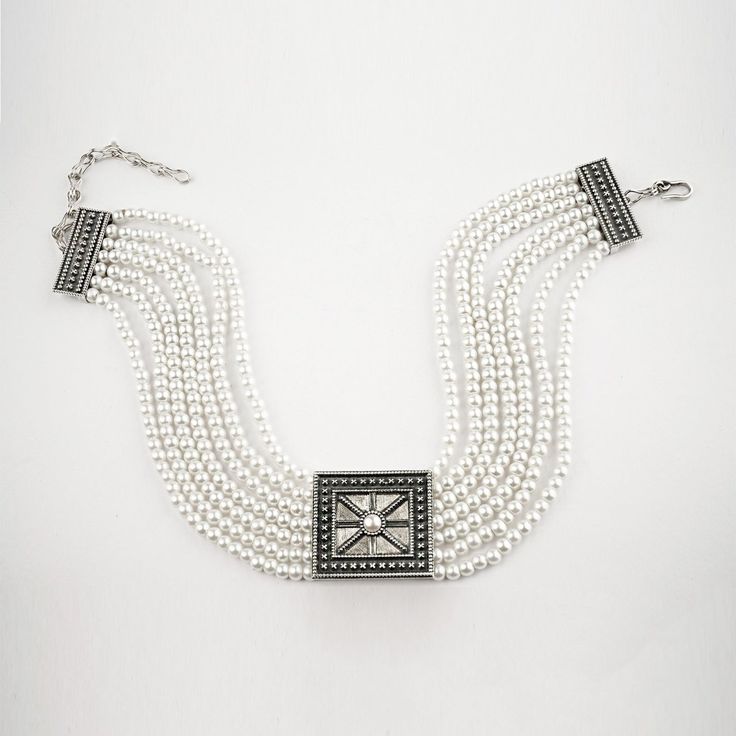 Choker Sharakan - Pregomesh Luxury Silver Pearl Embellished Necklace, Luxury Silver Multi-strand Jewelry, Elegant Silver Pearl Necklace With Silver Beads, Luxury White Pearl Choker Necklace, Luxury Pearl Choker Necklace, Elegant Multi-strand Mother Of Pearl Jewelry, Luxury Silver Pearl Chain Necklace, Silver Multi-strand Jewelry With Pearl Pendant, Luxury Silver Pearl Bracelet