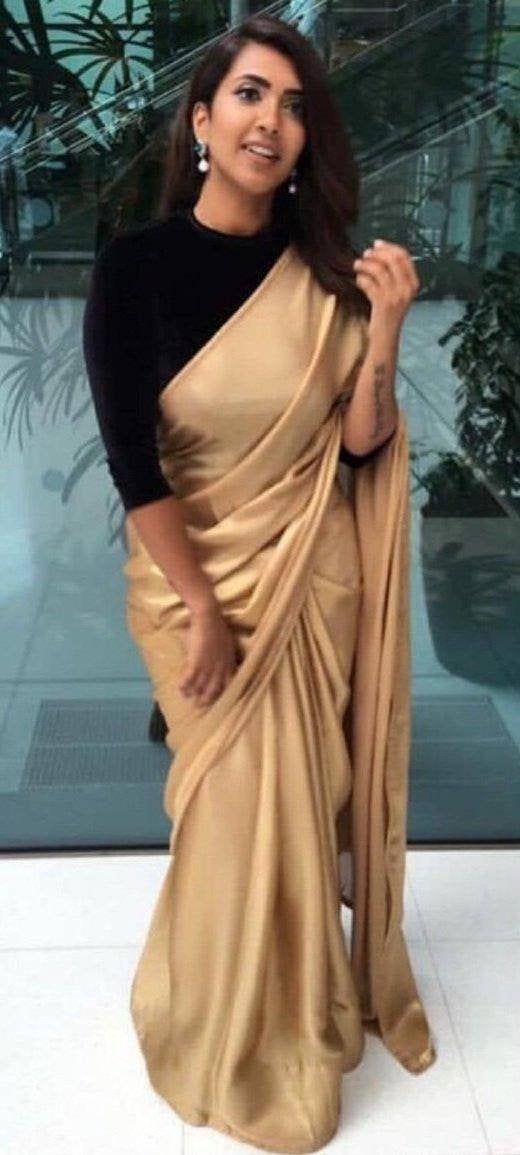 Velvet Blouse Design, Gold Saree, Saree Kurti, Simple Saree Designs, Indian Sari Dress, Fancy Suit, Designer Sarees Collection, Plain Saree, Indian Saree Blouse