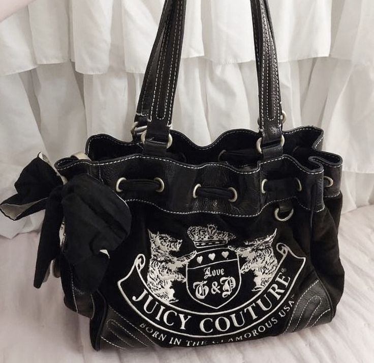 Juicy Catore Bag, Black Juicy Couture Bag, Juicy Couture Daydreamer Bag, Juicy Couture Daydreamer, 2000s Bags, Witch Bag, Juicy Couture Clothes, Juicy Bag, Y2k Bags