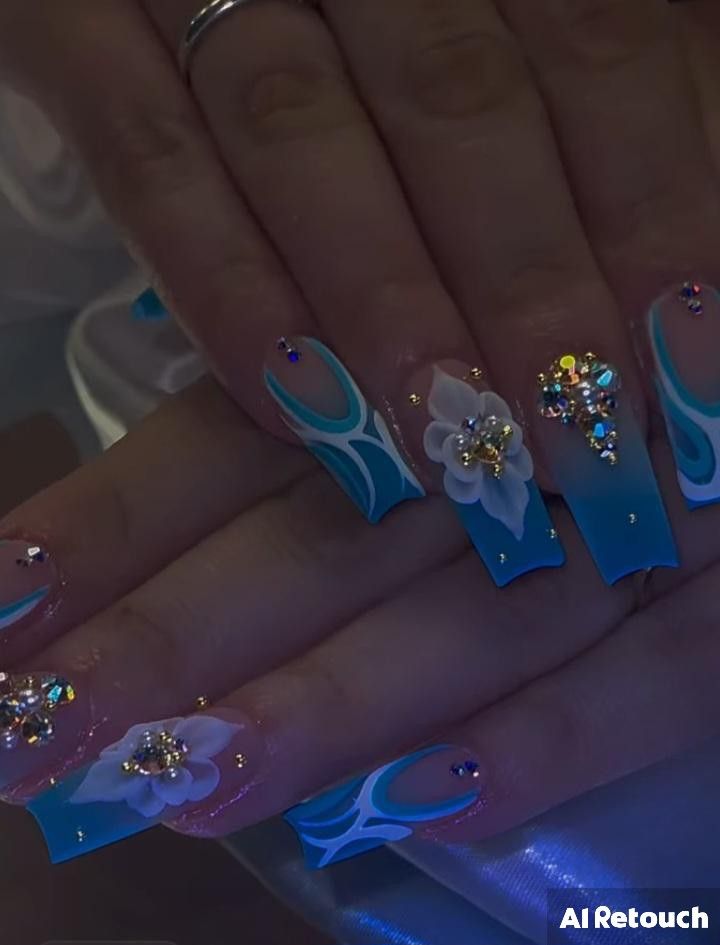 Blue nails
Nail art Gold And Blue Nails Acrylic, Cerulean Blue Nails, Simple Ocean Nails, Nail Ideas Acrylic Blue, Ocean Nails Designs, Unique Nails Designs, Short Blue Nail Designs, Blue Nail Inspo Acrylic, Nails Blue Design