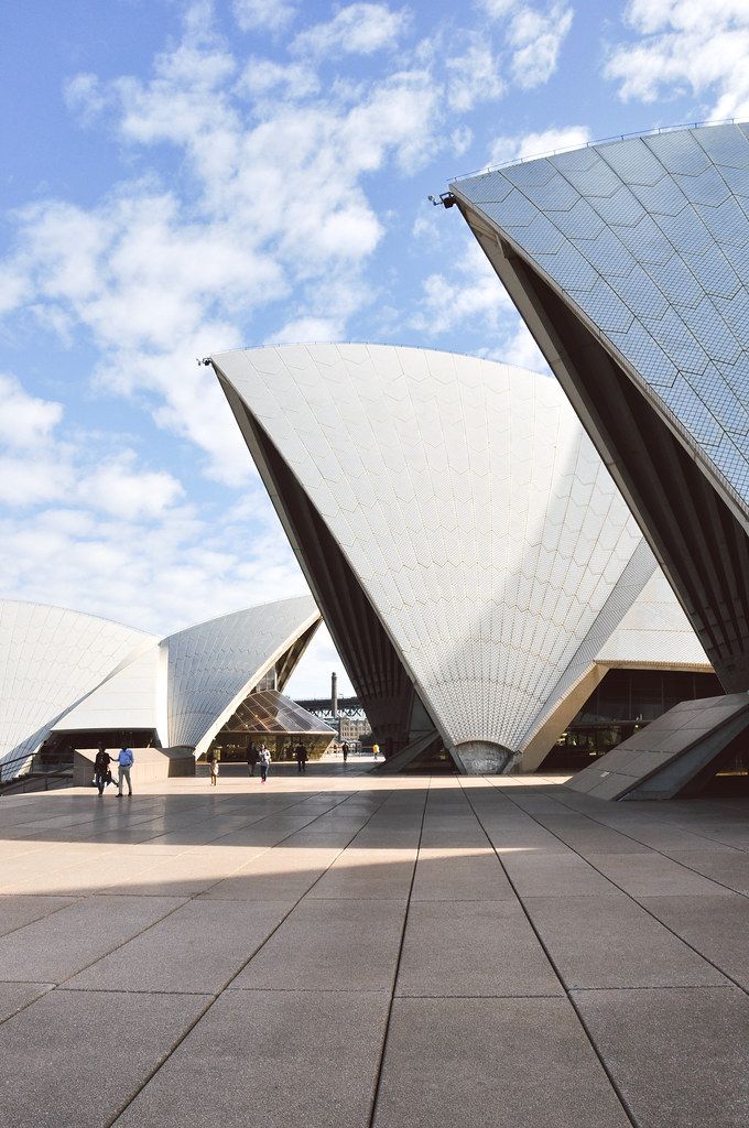 an image of the exterior of a building that looks like it is made out of metal