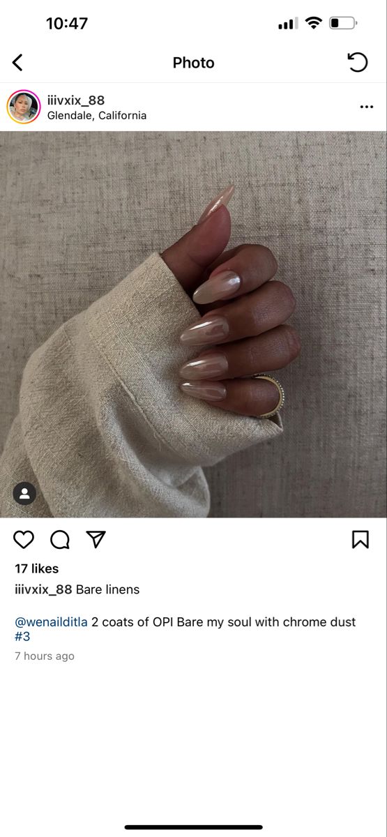 Glossy Chrome Nails, White And Gold Nails Short Almond, Chrome Mani Pedi, Clear Coat With Chrome Nails, Pearl Nails Brown Skin, Nail Dust, Rounded Chrome Nails, Bare My Soul Chrome Nails, Engagement Nails Chrome