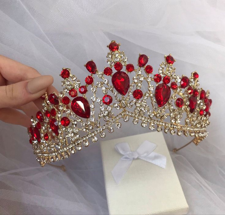 Red Quinceanera Theme, Red Quince Theme, Red And Gold Quince, Quince Crown, Beauty And The Beast Quince, Red Quinceanera Ideas, Quinceanera Red, Sweet 15 Party Ideas Quinceanera, Quince Themes