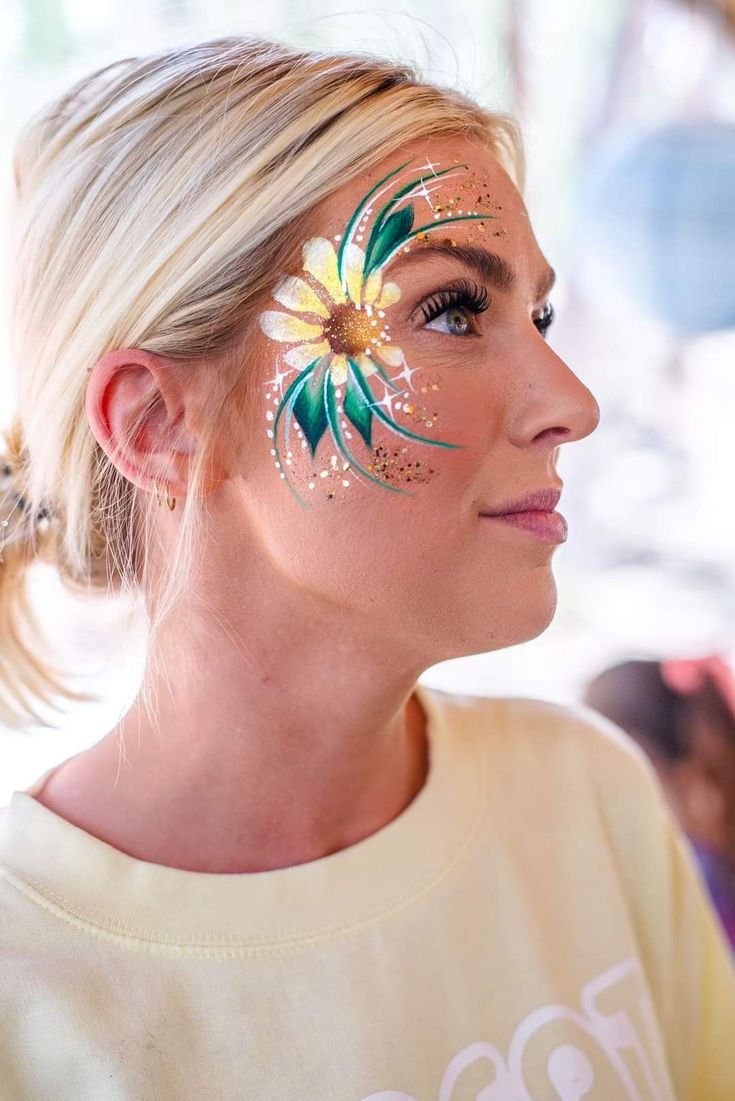 Face Paint Sunflower, Face Painting Patterns, Cute Simple Face Paint Ideas, Line Buster Face Paint, Sports Face Paint, Sunflower Face Paint, Face Painting Designs For Adults, Face Painting Ideas For Adults, Adult Face Paint