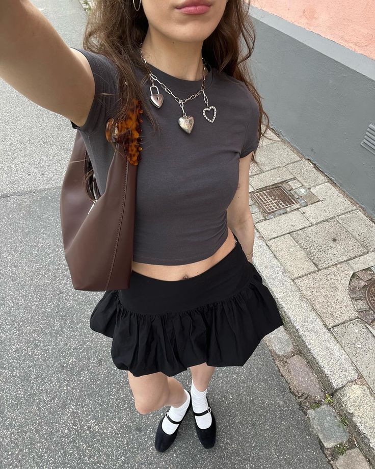 yes a bubble skirt is more fun 🤍🫧 Bubble Skirt Outfit, Black Mini Skirt Outfit, Miniskirt Outfits, Bubble Skirt, Skirt Fits, Skirt Outfit, Black Mini Skirt, Lookbook Outfits, Skirt Outfits