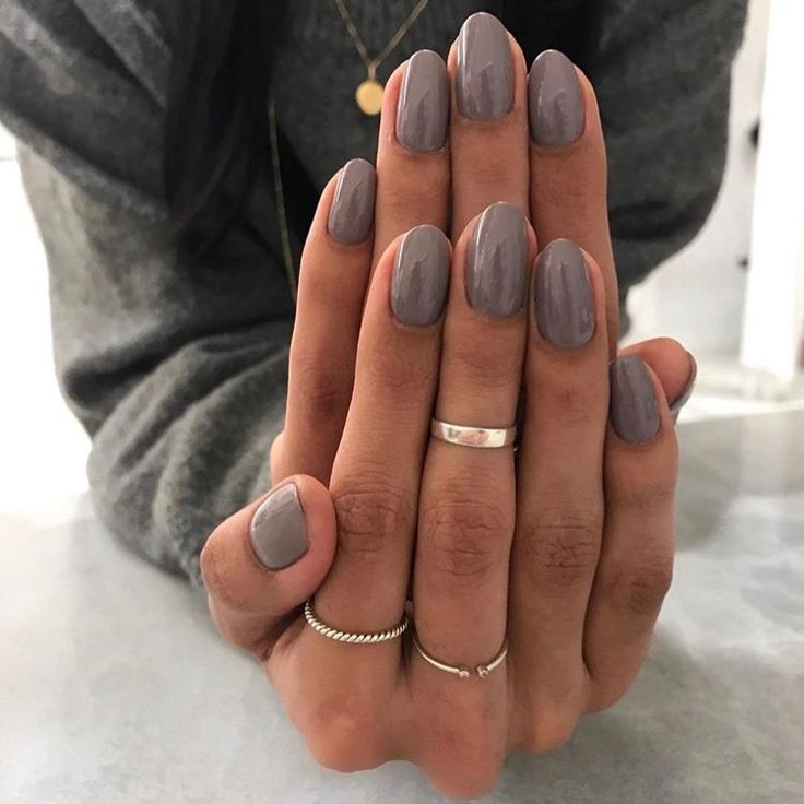 T A Y E E Z Y Dark Grey Nails, Gel Manicure Colors, Oval Nails Designs, Finger Style, Grey Nail Polish, Manicure Colors, Nail Colour, Gray Nails, Oval Nails